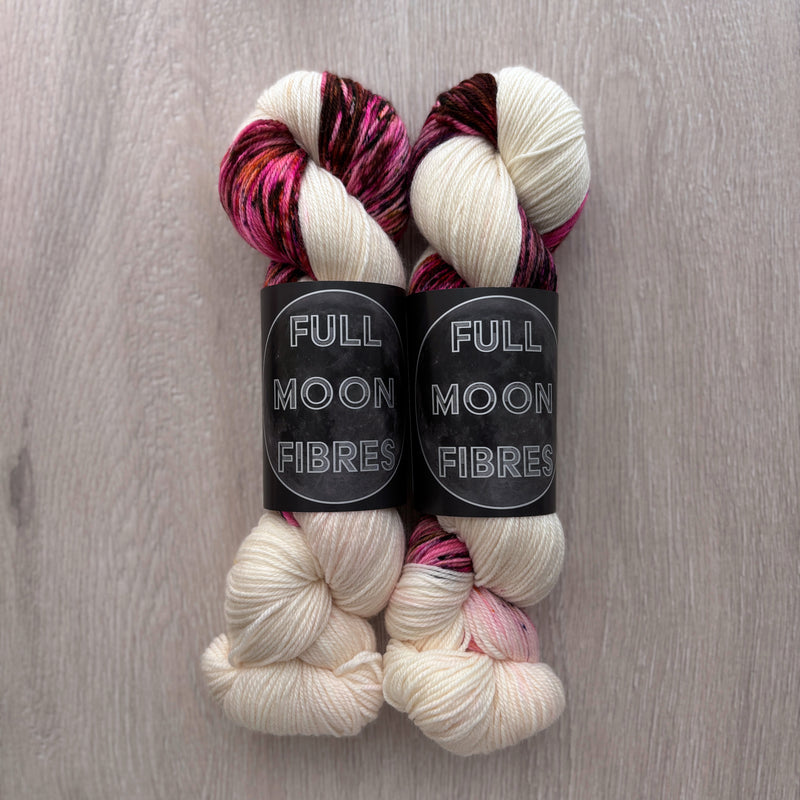 Full Moon Fibres Solar Sock