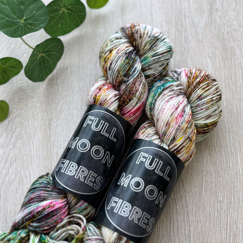 Full Moon Fibres Solar Sock