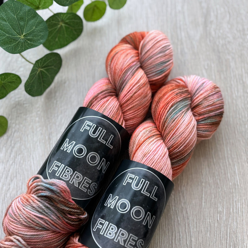 Full Moon Fibres Solar Sock