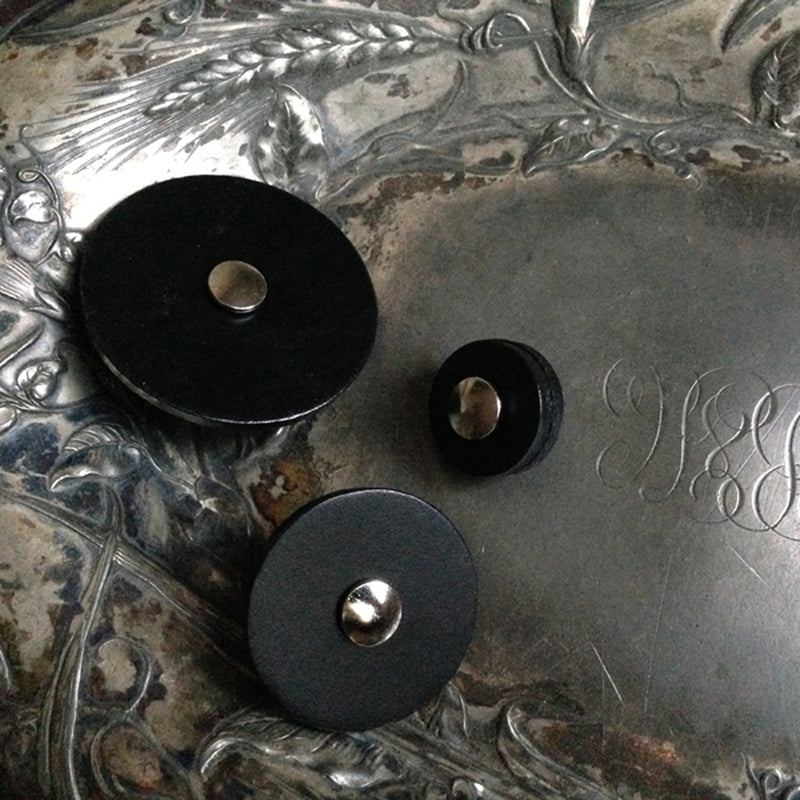 Jul Design - Leather Pedestal Buttons